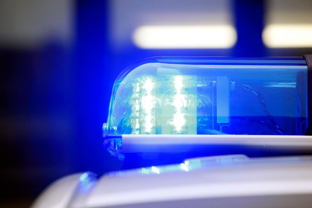 Jugendlicher attackiert Mitfahrerin im Bus