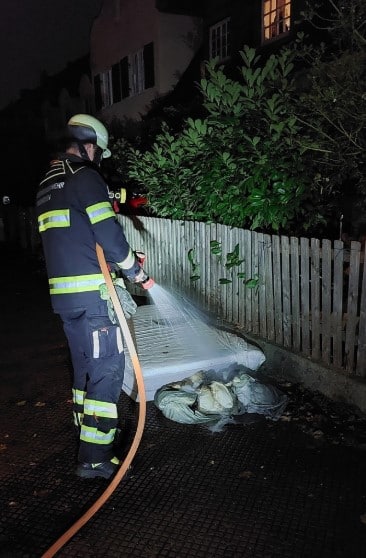brennende Matratze Brand in München-Laim