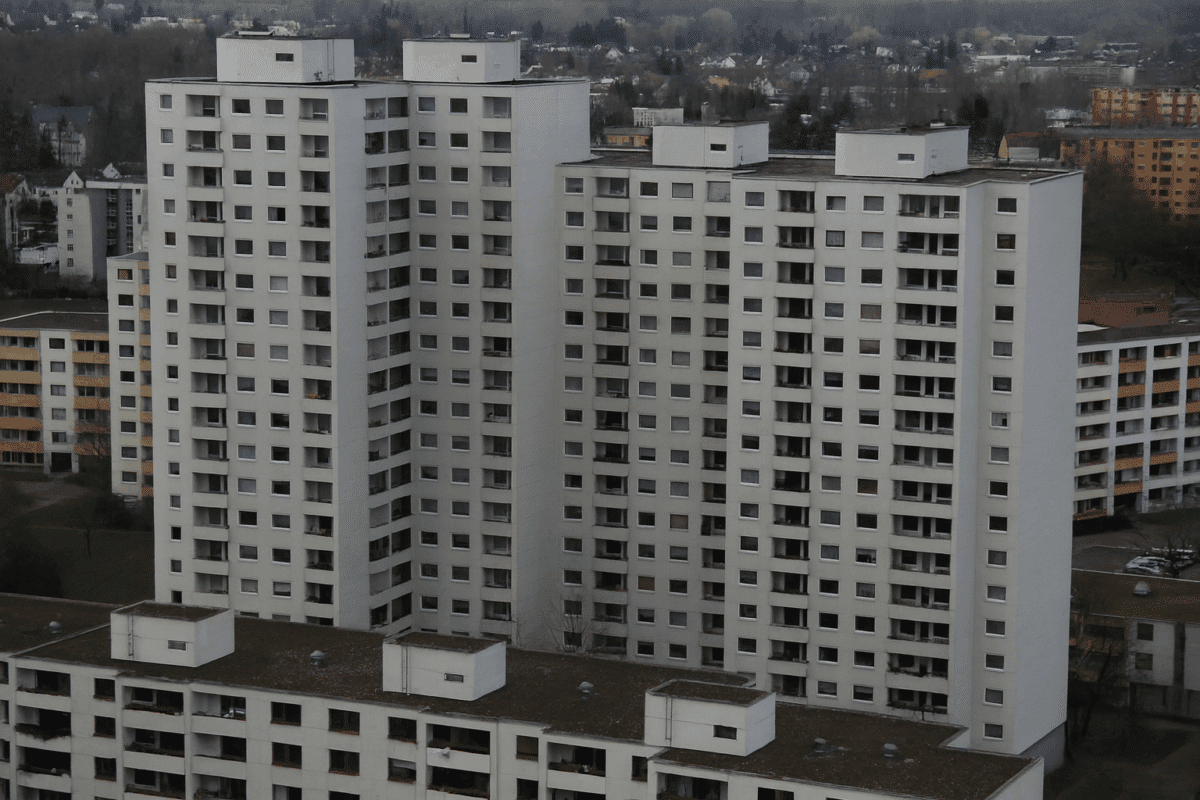 Ulm, versuchter Totschlag, Flaschenwurf, Steine, Hochhaus, Kinder, Polizei Ulm, Staatsanwaltschaft Ulm, U-Haft, Baden-Württemberg