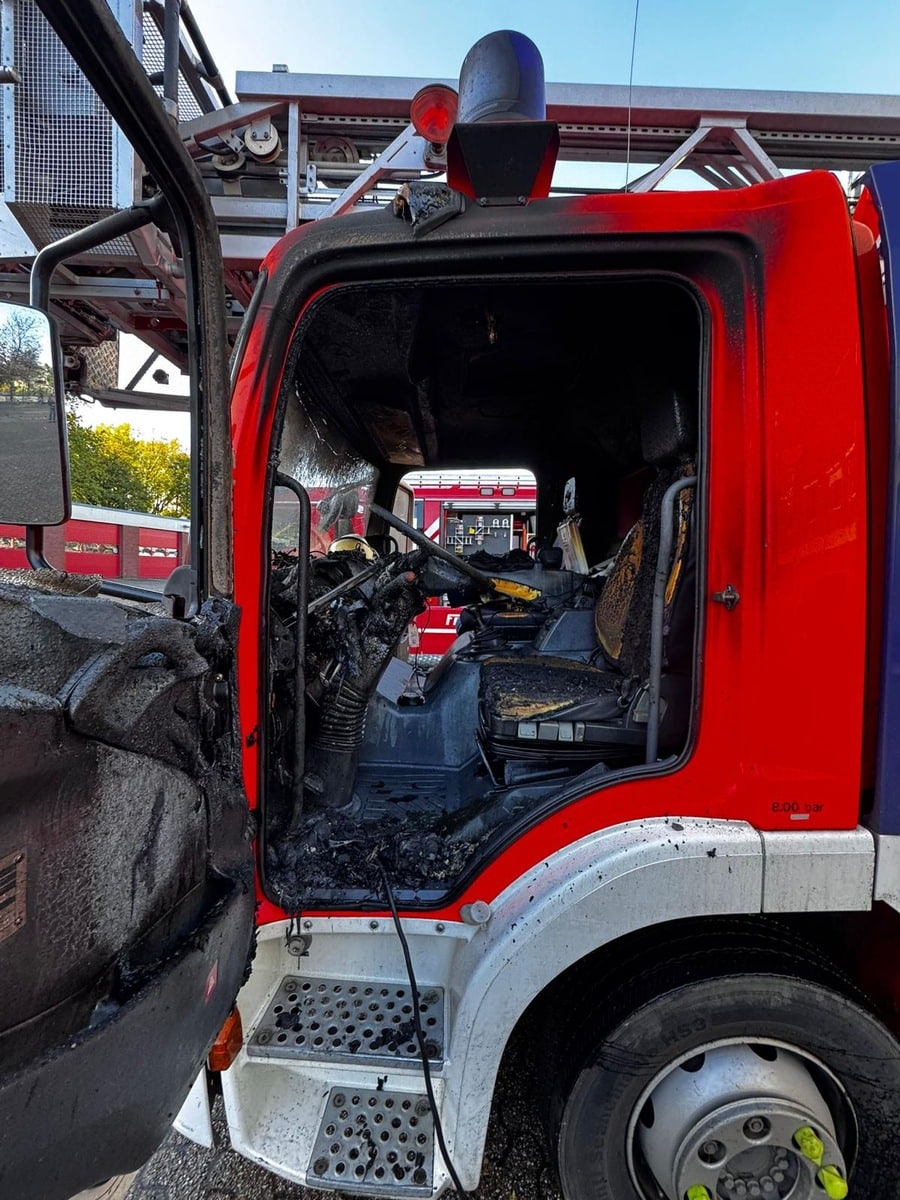 Brand in der Fahrzeughalle der Feuerwehr Datteln