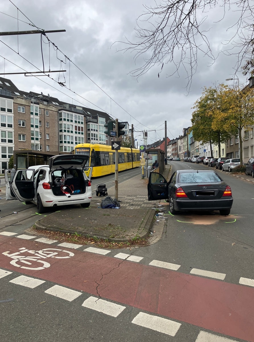 Verkehrsunfall Mülheim Aktienstraße