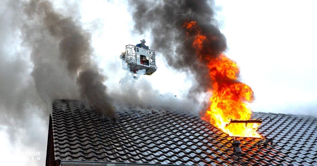Dachstuhlbrand in Hagen-Boele