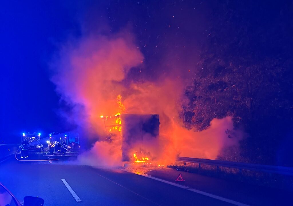 Lkw-Brand auf der A7 bei Fulda