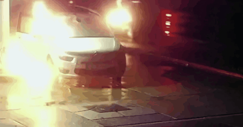 Geständnis nach Autobrand an Tankstelle in Gütersloh