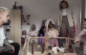 Influencerin Alicia Vosgrau setzt Kaninchen im Wald aus