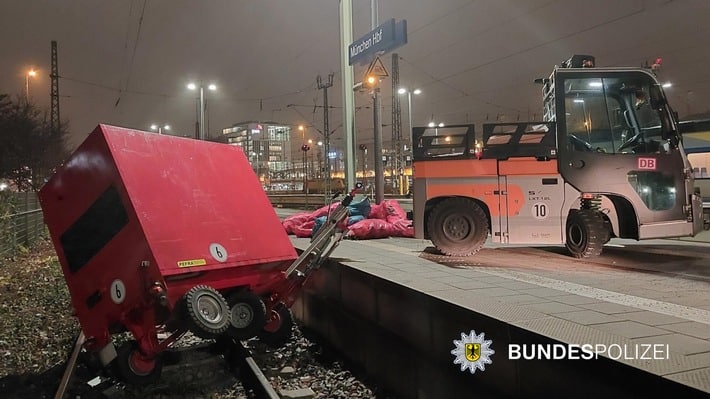 Unfall am Bahnsteig 5/6 München