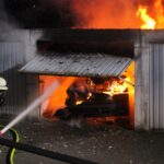 Fahrzeuge brennen in Minden