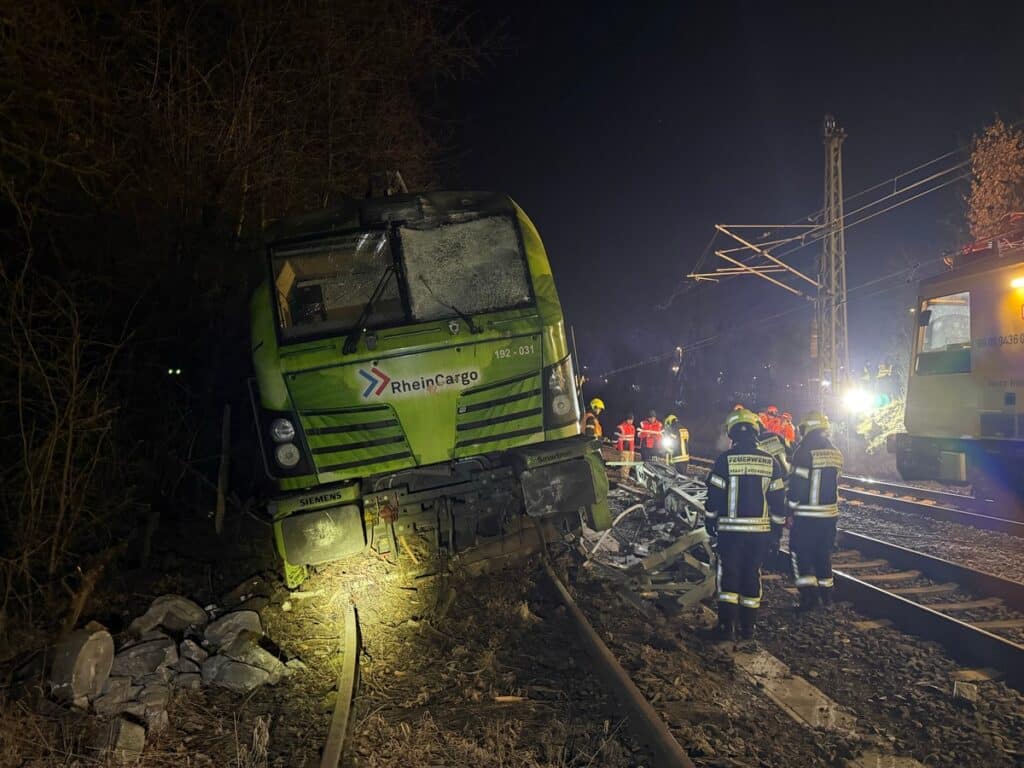 Entgleiste Lok Hattersheim