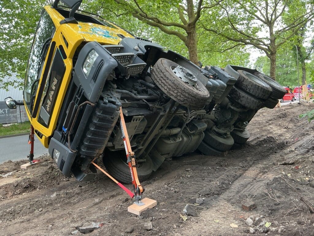 Kipplaster umgestürzt Bochum