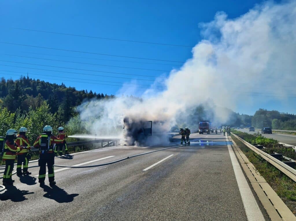 Lkw-Brand auf der A98 bei Stockach