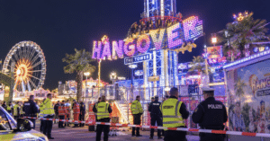Tödlicher Wiesn-Unfall: Security-Mitarbeiter (52) von Fahrgeschäft eingequetscht