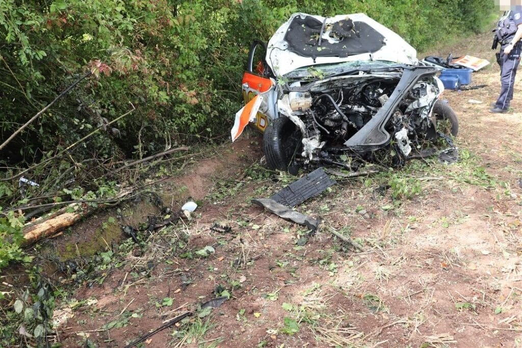 Schwerer Unfall auf der B239