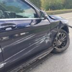 A44: Mercedesfahrer überholt auf Seitenstreifen