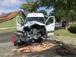 Tödlicher Motorradunfall in Ahlerstedt: 40-Jähriger stirbt nach Frontalzusammenstoß