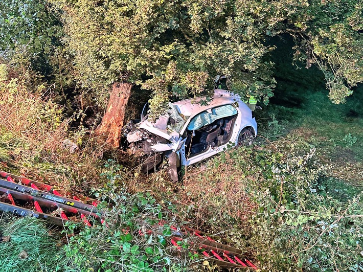 Schwerer Unfall: Zwei Menschen schweben in Lebensgefahr