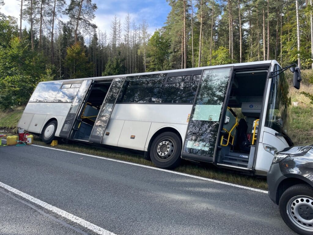 Busunfall auf der B281